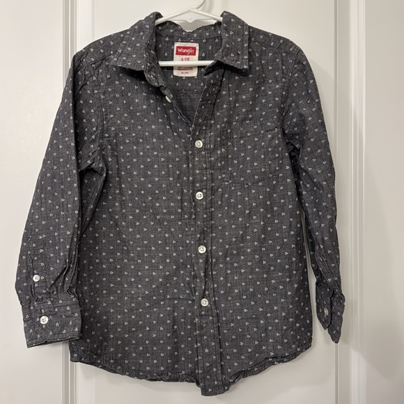 (2) Boys Button Down Shirt Long Sleeve Size small (6/7) EUC Wrangler & Izod - Picture 10 of 11